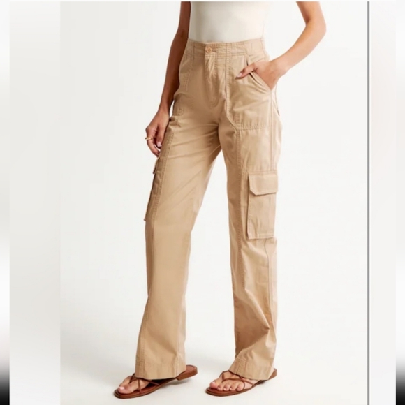 Abercrombie & Fitch Pants - Abercrombie & Fitch Relaxed Cargo Pant | Brown | 29 Long